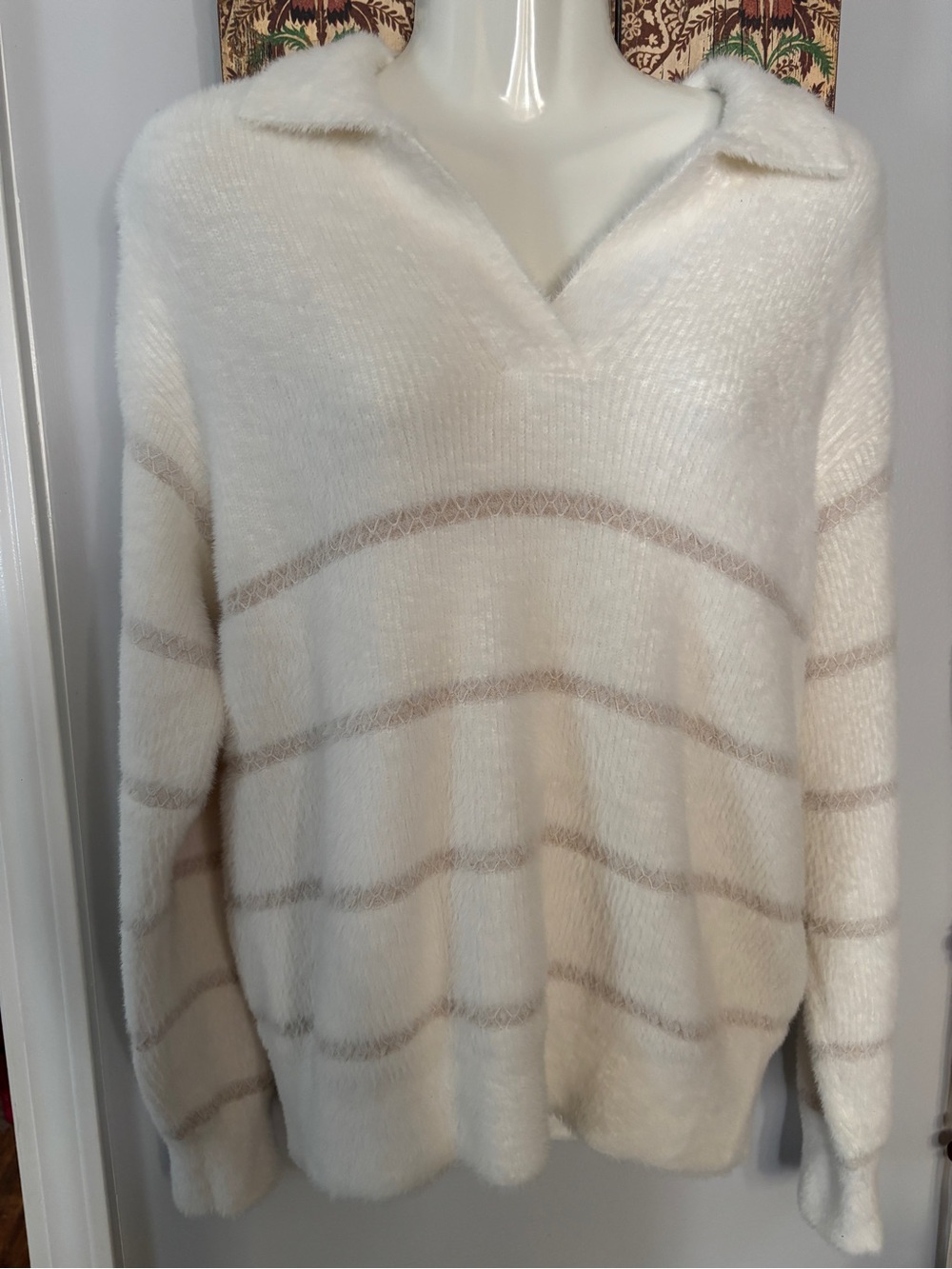 Elie Tahari NWOT Super soft striped sweater